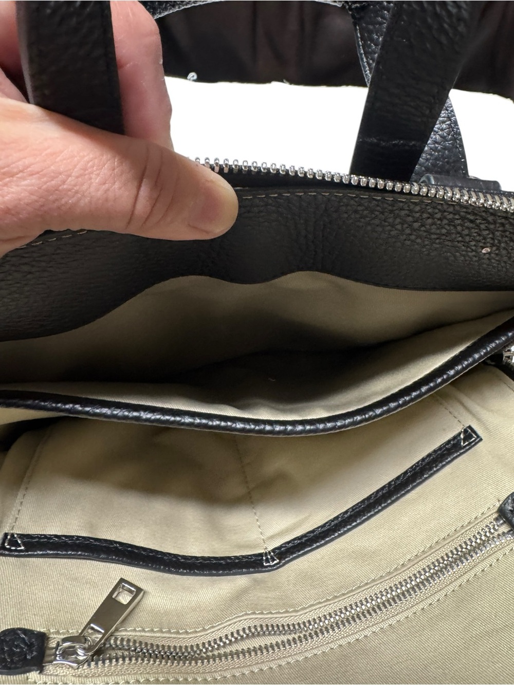 Quince Italian leather convertible utility Travel outdoor minimalist backpack - Picture 8 of 13